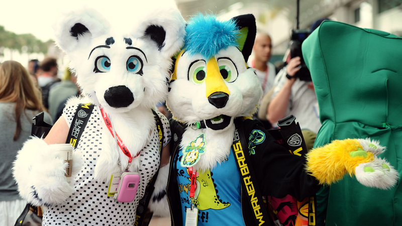 Illustration for article titled World's Largest Collection Of Adult Virgins Gather At Comic-Con 2011